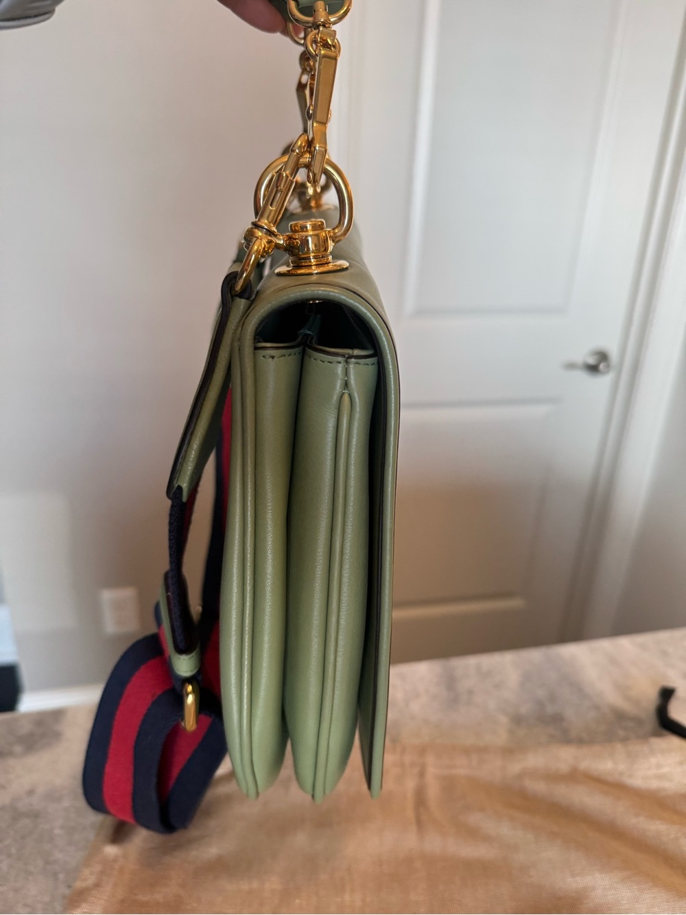 Gucci Blondie Green Leather Shoulder Bag with oversized Gold GG - Picture 12 of 16